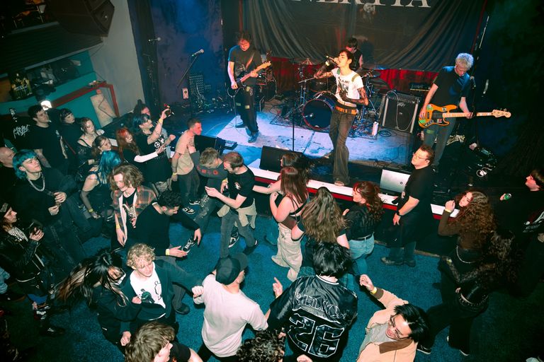 MACËY performing live at Jive in Adelaide